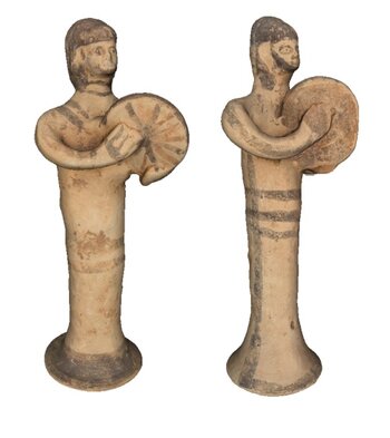 FIGURINES